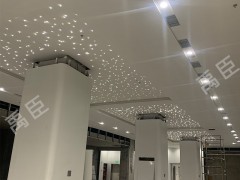 廣州白云火車(chē)站星空頂